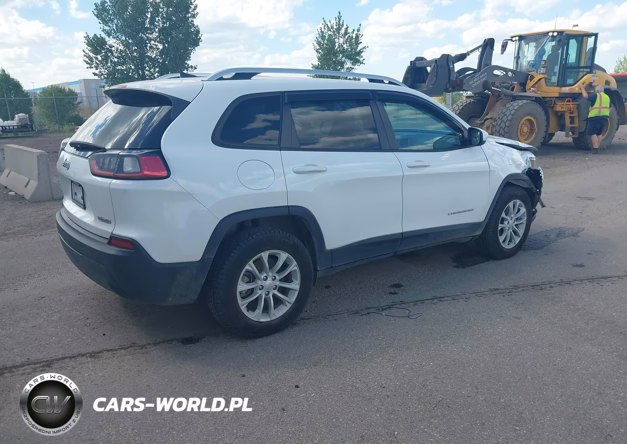 2020 Jeep Cherokee Latitude 4X4 VIN:1C4PJMCB7LD616744 - 4