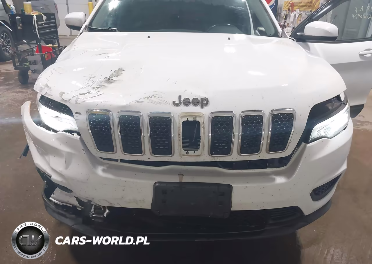 2020 Jeep Cherokee Latitude 4X4 VIN:1C4PJMCB7LD616744 - 6