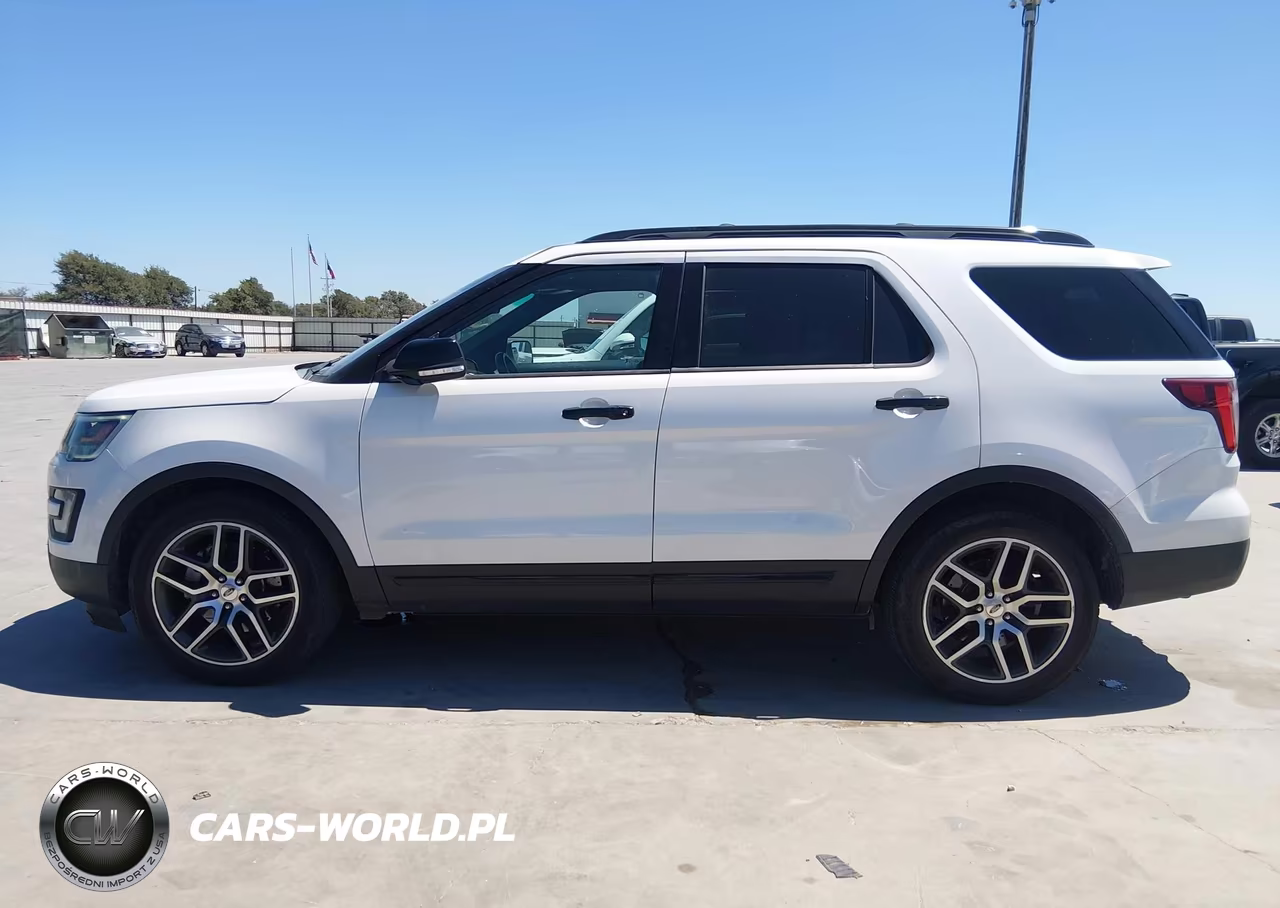 2017 Ford Explorer Sport VIN:1FM5K8GT1HGA07746 - 14