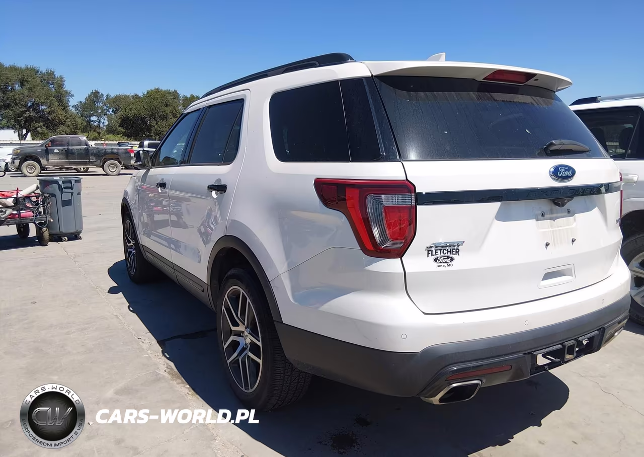 2017 Ford Explorer Sport VIN:1FM5K8GT1HGA07746 - 3
