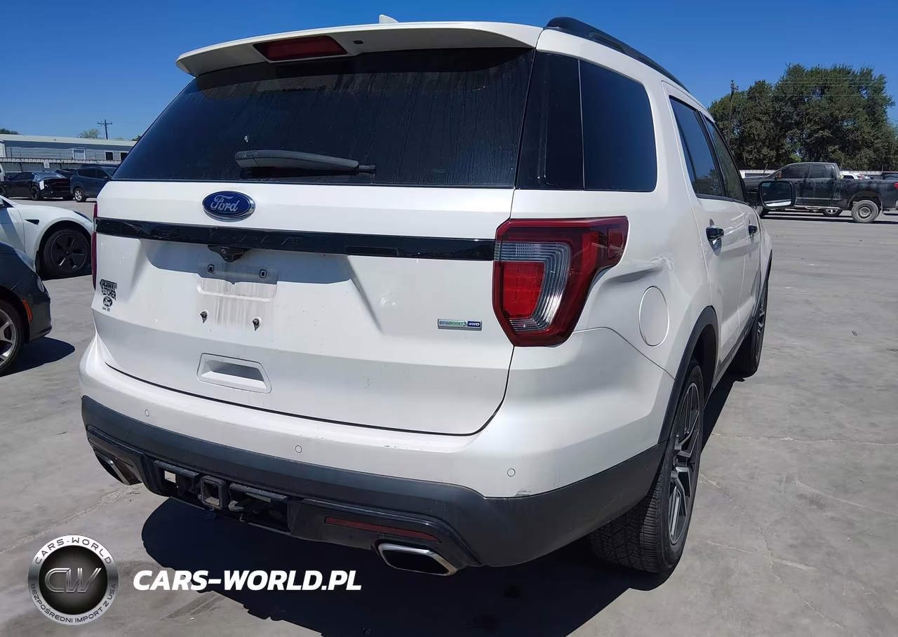 2017 Ford Explorer Sport VIN:1FM5K8GT1HGA07746 - 4