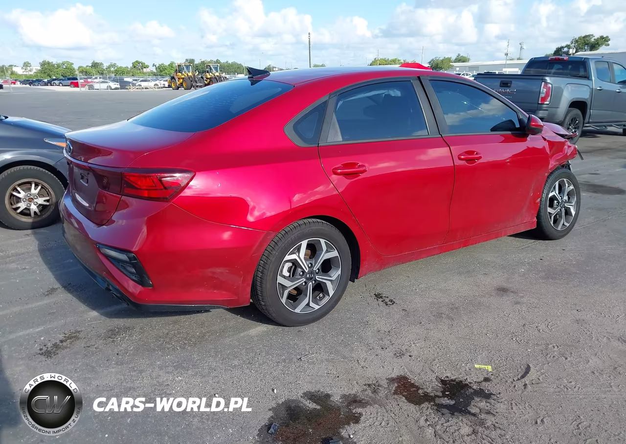 2019 Kia Forte Lxs VIN:3KPF24AD9KE121584 - 4