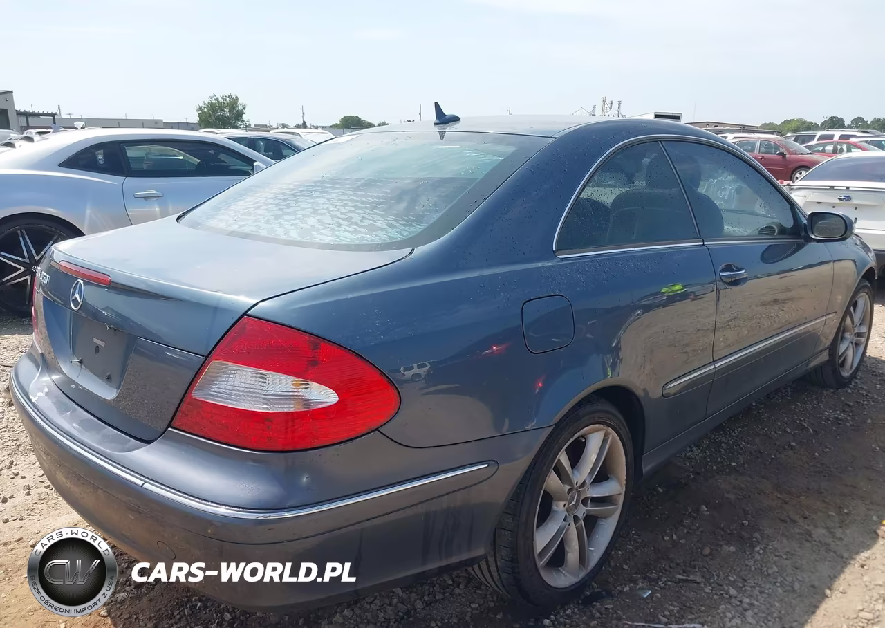 2007 Mercedes-Benz Clk 350 VIN:WDBTJ56H57F217182 - 4