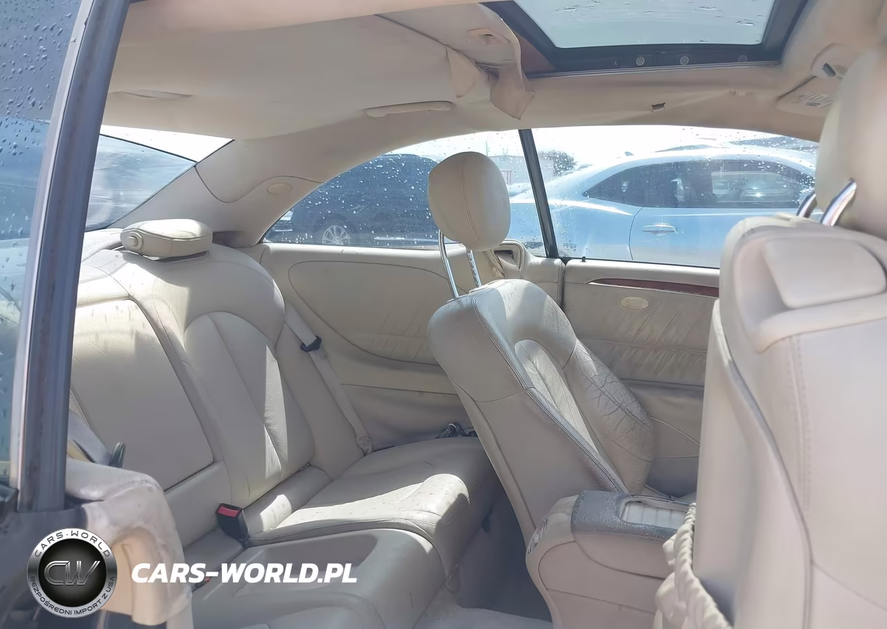 2007 Mercedes-Benz Clk 350 VIN:WDBTJ56H57F217182 - 8