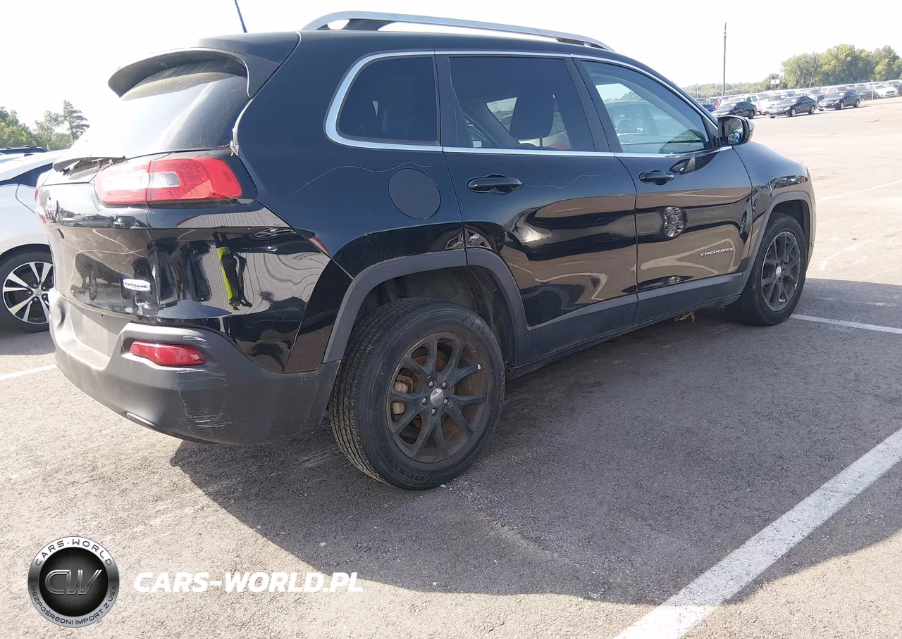 2018 Jeep Cherokee Latitude Fwd VIN:1C4PJLCBXJD566512 - 4