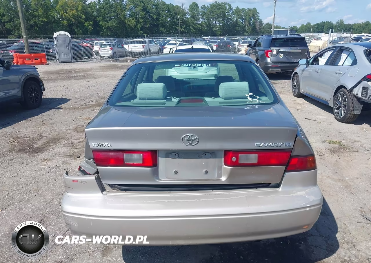 1999 Toyota Camry Le VIN:4T1BG22K9XU410387 - 16