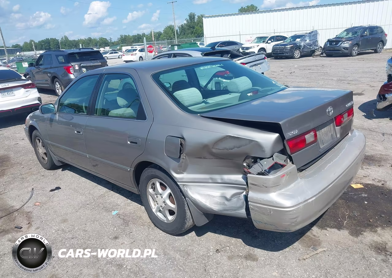 1999 Toyota Camry Le VIN:4T1BG22K9XU410387 - 3