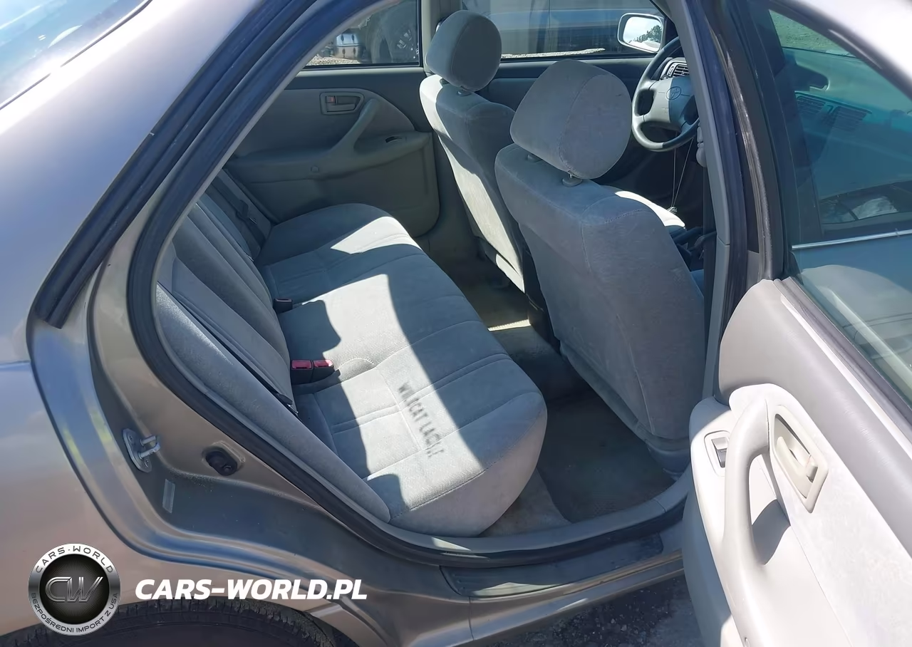 1999 Toyota Camry Le VIN:4T1BG22K9XU410387 - 8