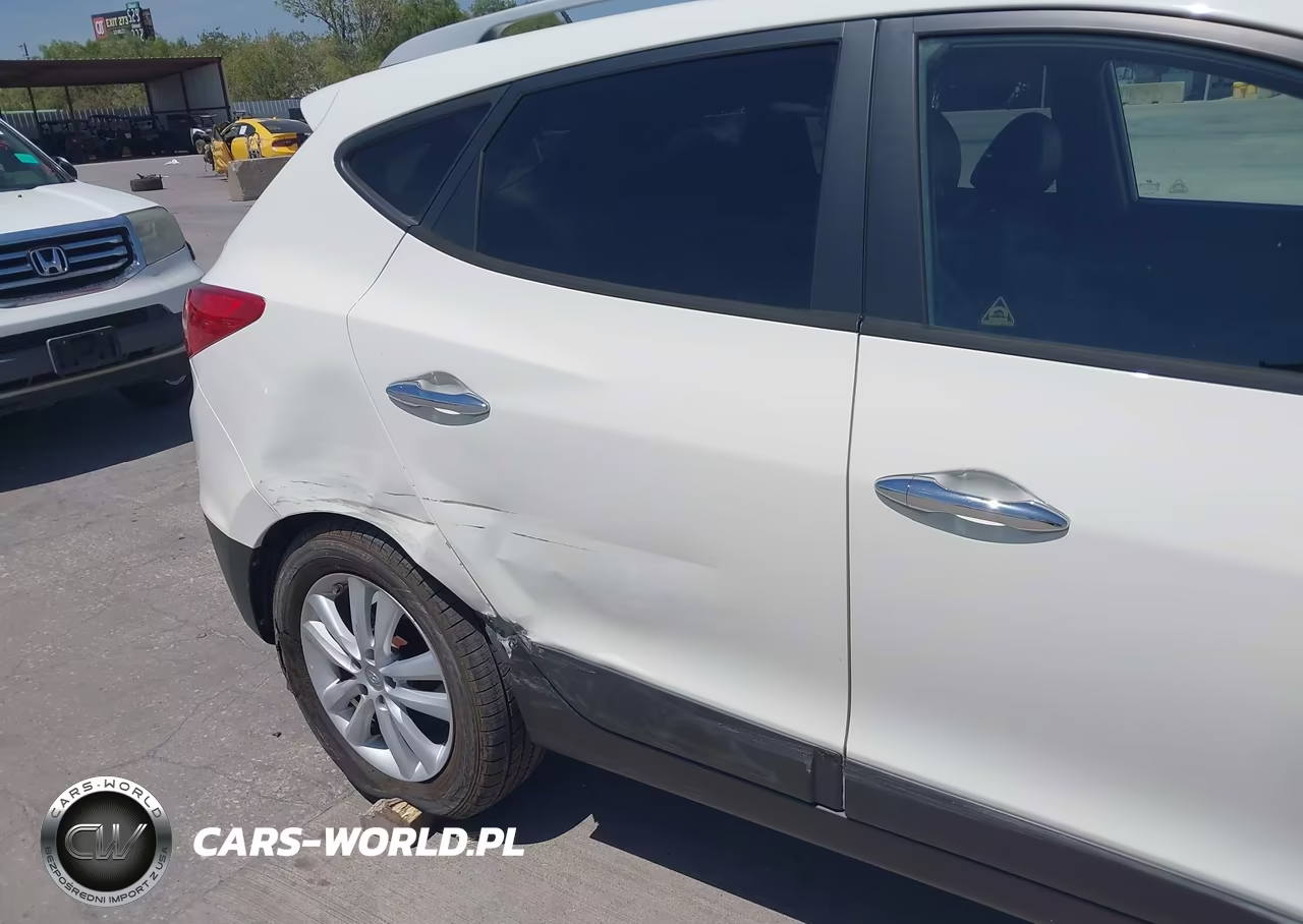 2010 Hyundai Tucson Limited VIN:KM8JU3AC8AU083959 - 6