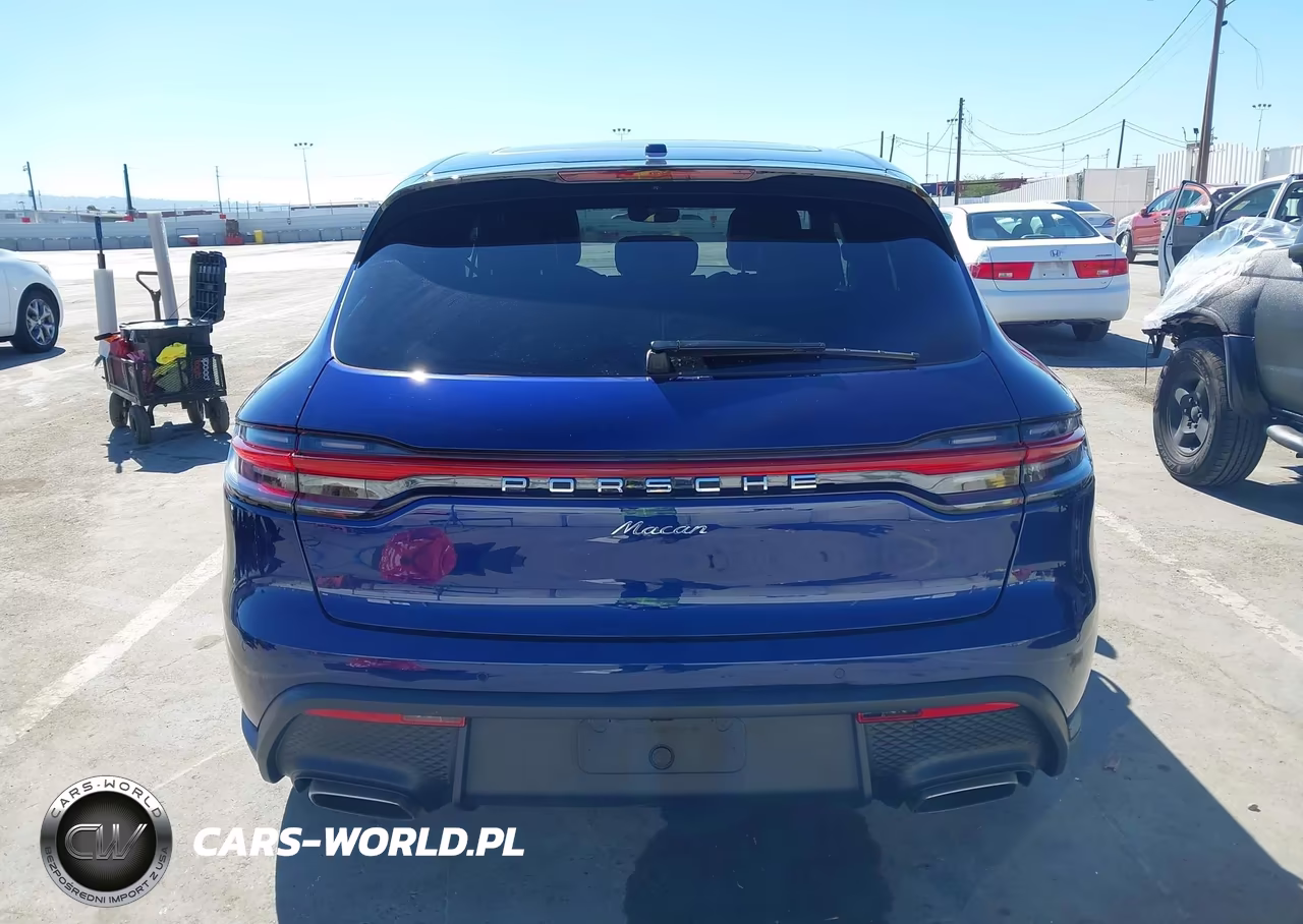 2026 Porsche Macan T VIN:WP1AA2A54TLB09179 - 17