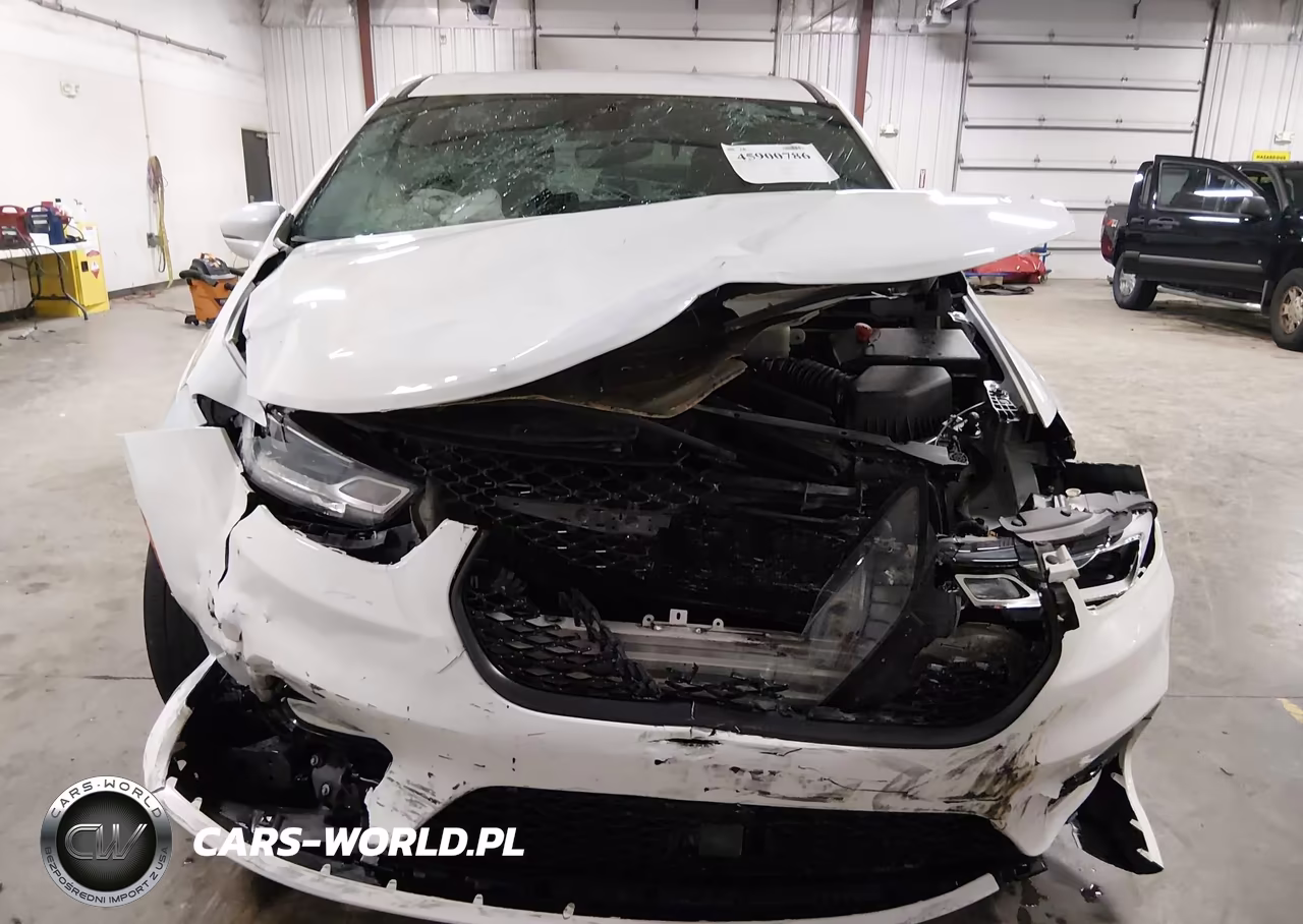2022 Chrysler Pacifica Hybrid Touring L VIN:2C4RC1L79NR201423 - 13