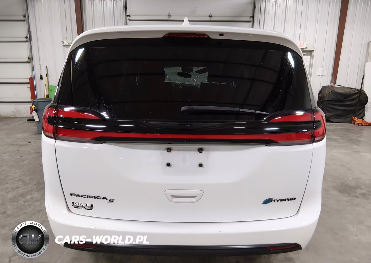 2022 Chrysler Pacifica Hybrid Touring L VIN:2C4RC1L79NR201423 - 17