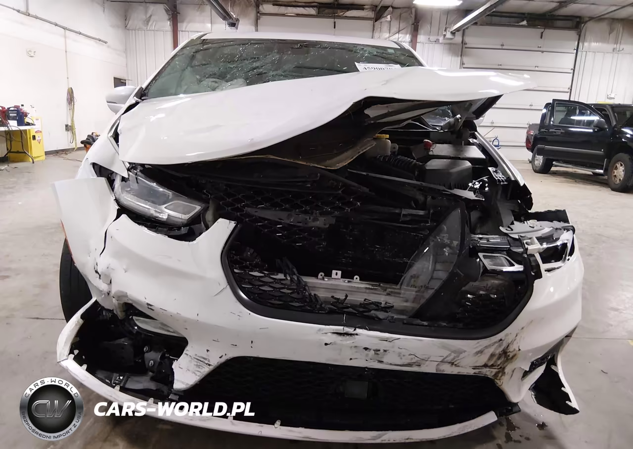 2022 Chrysler Pacifica Hybrid Touring L VIN:2C4RC1L79NR201423 - 6