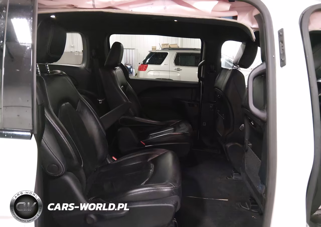 2022 Chrysler Pacifica Hybrid Touring L VIN:2C4RC1L79NR201423 - 8