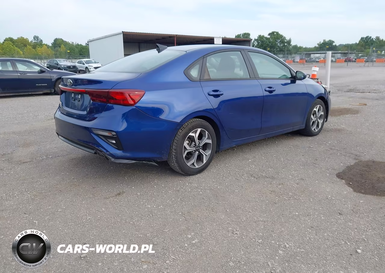 2020 Kia Forte Lxs VIN:3KPF24ADXLE260818 - 4