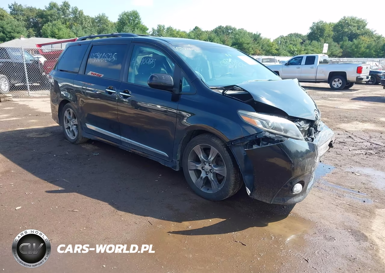 2016 Toyota Sienna Se 8 Passenger
