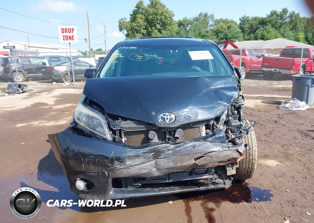 2016 Toyota Sienna Se 8 Passenger VIN:5TDXK3DC2GS733656 - 13