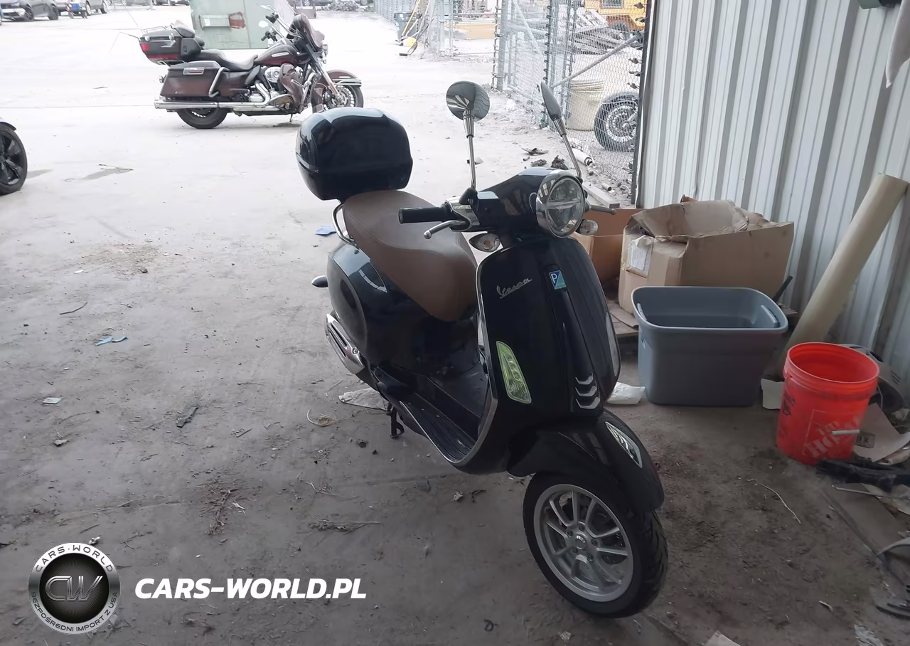2023 Vespa Primavera-Sprint 150 – zdjęcie 1 z 16