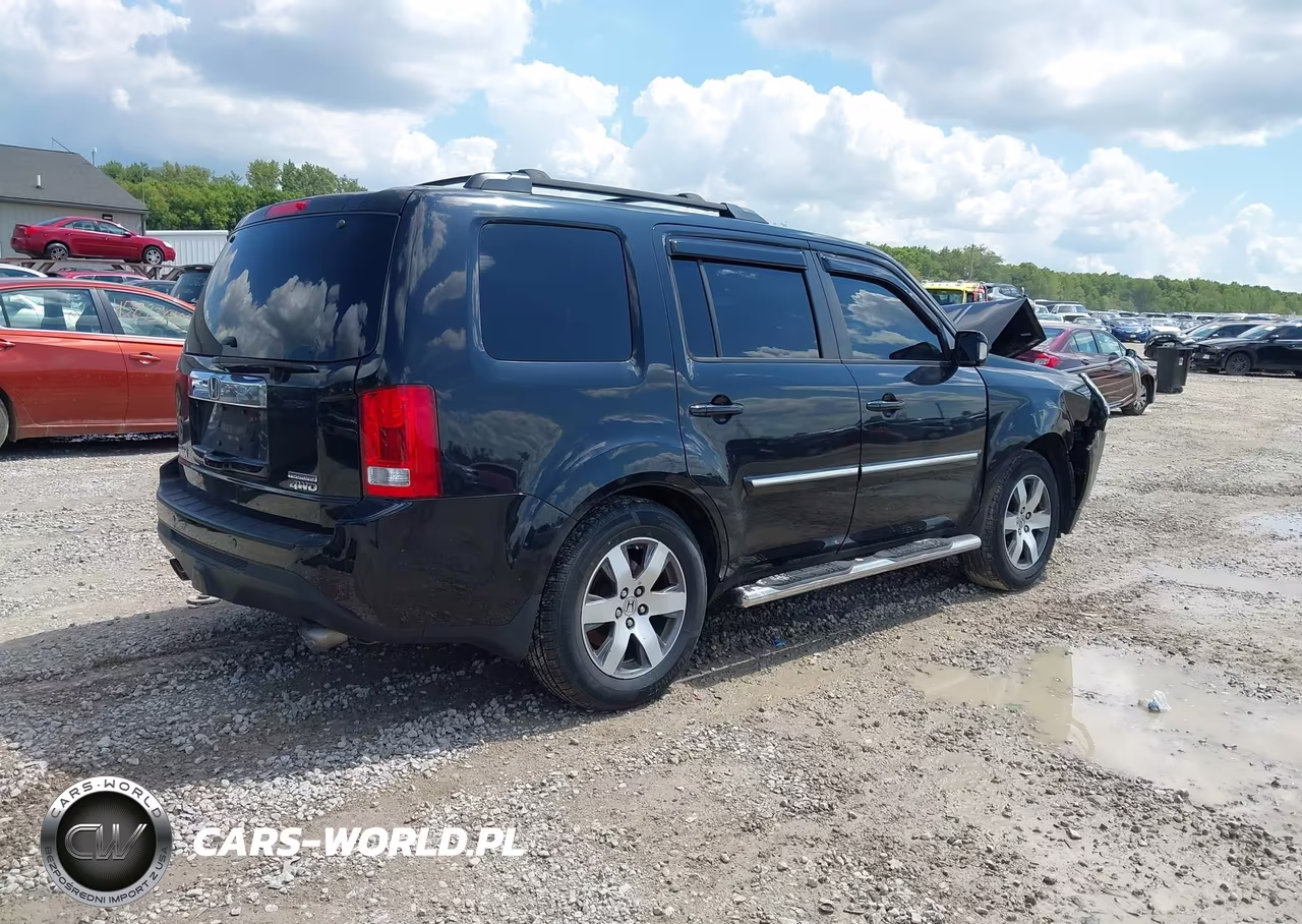 2013 Honda Pilot Touring VIN:5FNYF4H98DB084622 - 4