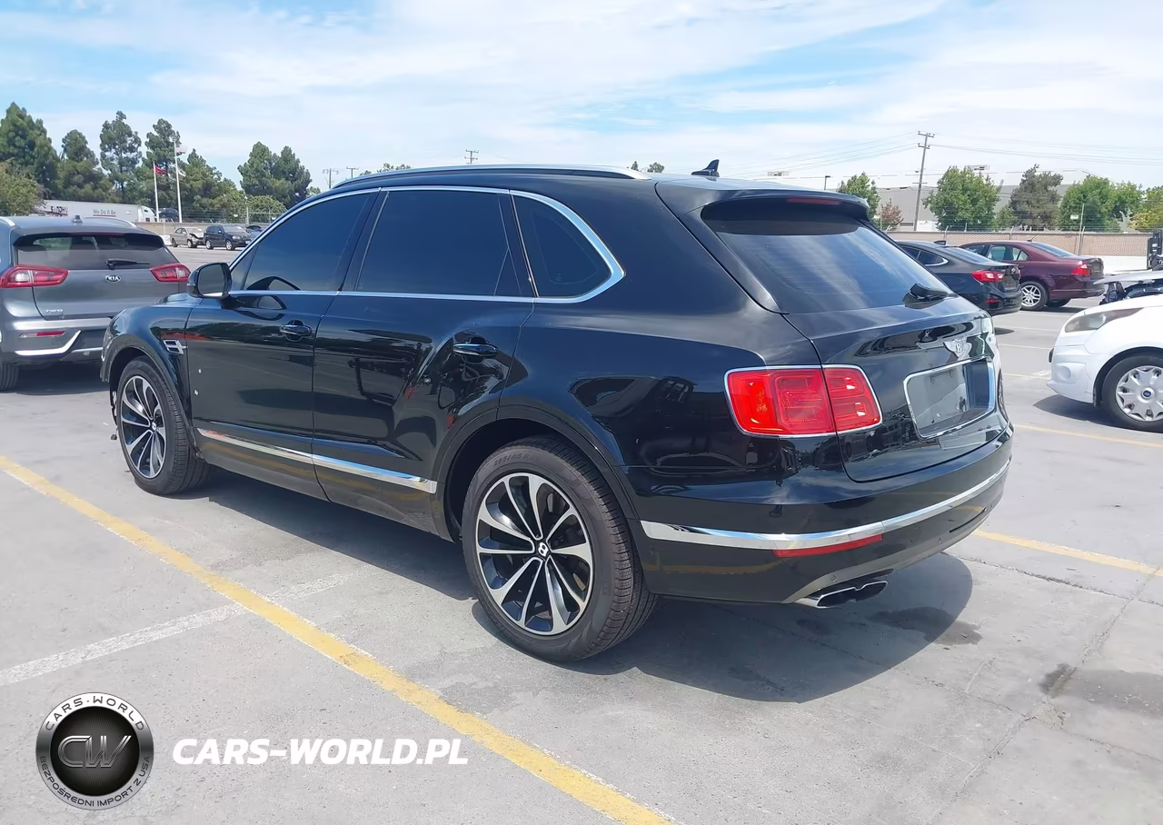 2019 Bentley Bentayga V8 VIN:SJAAM4ZVXKC024677 - 3