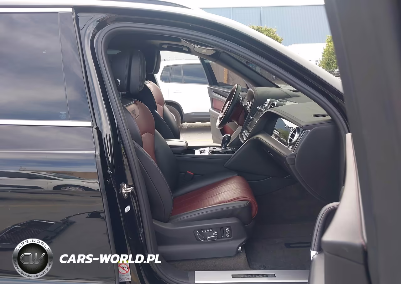 2019 Bentley Bentayga V8 VIN:SJAAM4ZVXKC024677 - 5