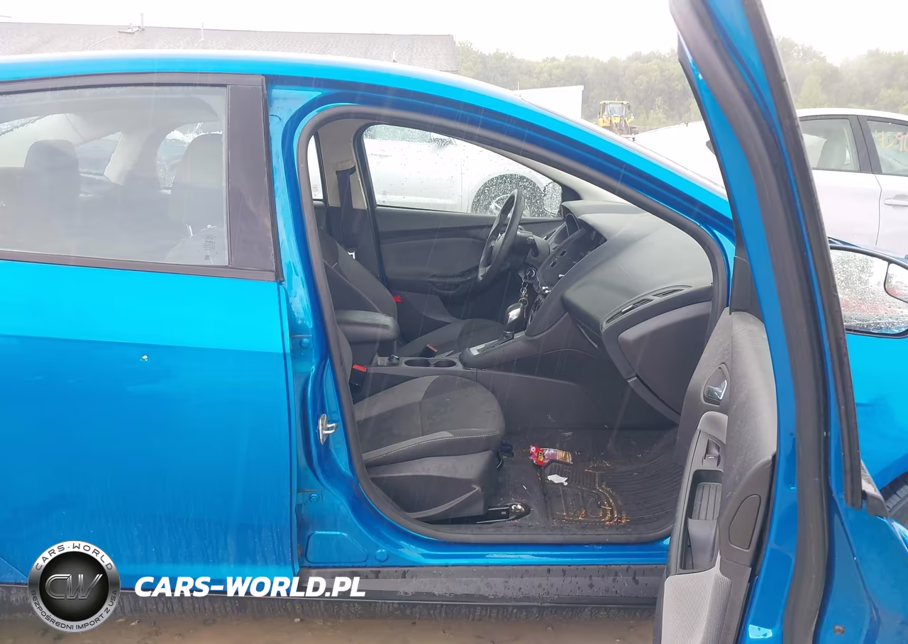 2014 Ford Focus Se VIN:1FADP3F23EL116070 - 5
