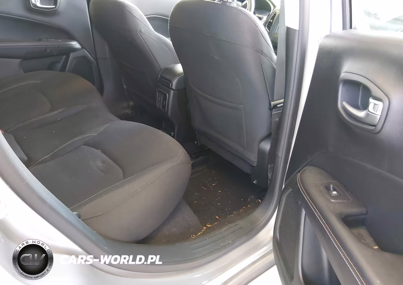 2019 Jeep Compass Sport 4X4 VIN:3C4NJDAB0KT849352 - 8