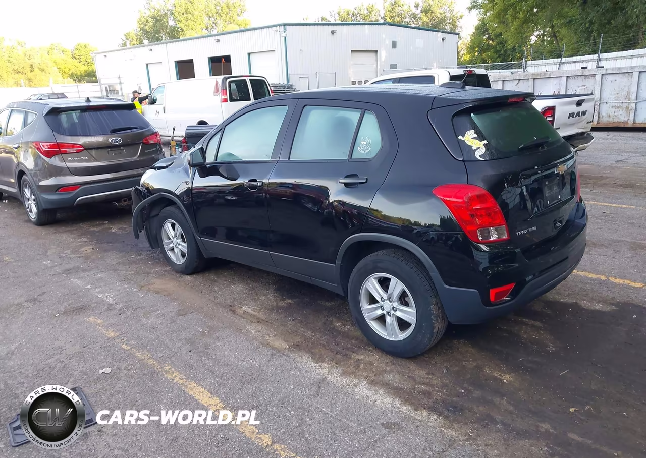 2020 Chevrolet Trax Awd Ls VIN:3GNCJNSB3LL123599 - 3