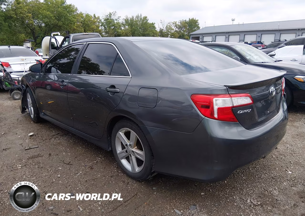 2013 Toyota Camry Se VIN:4T1BF1FKXDU670591 - 3