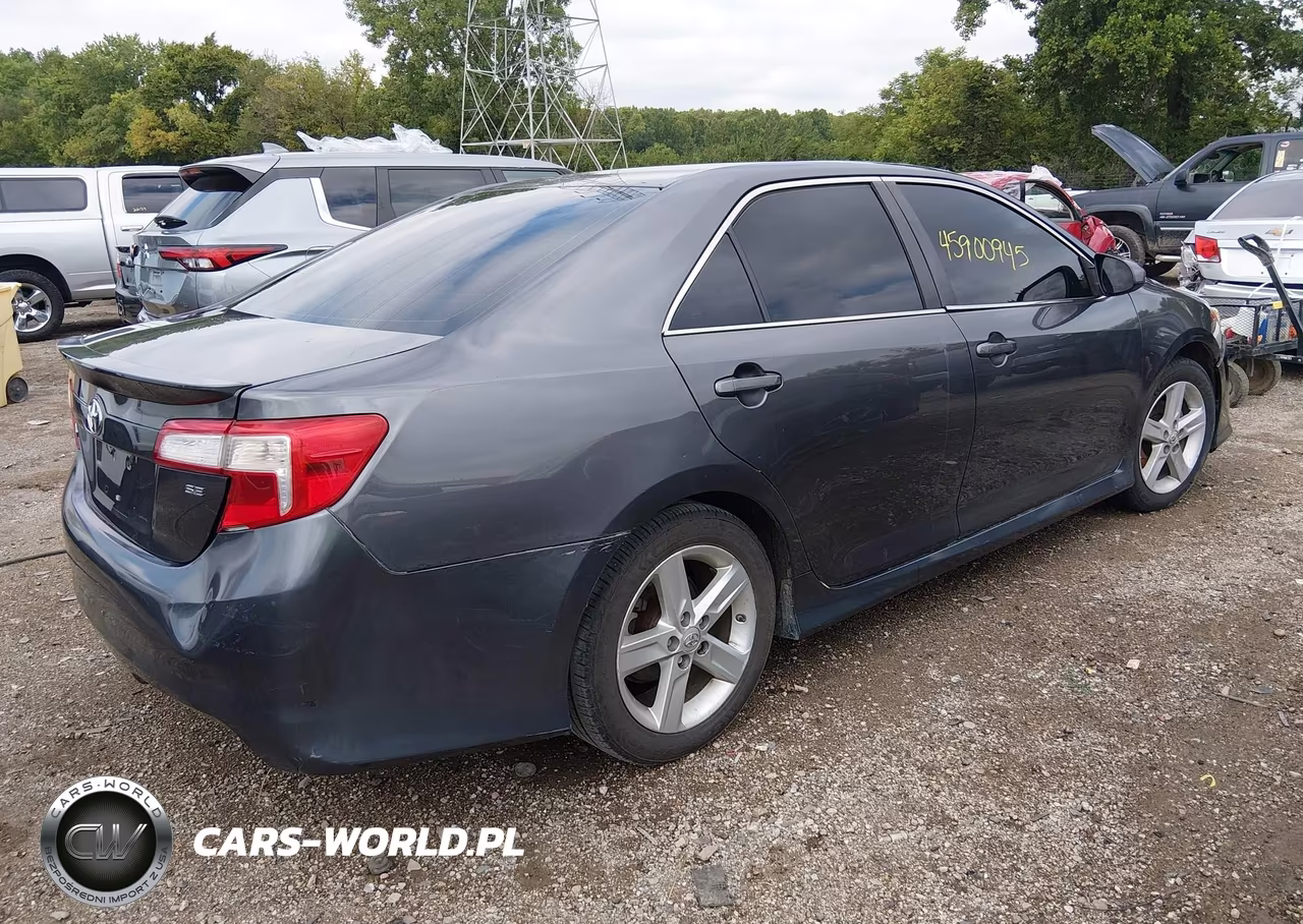 2013 Toyota Camry Se VIN:4T1BF1FKXDU670591 - 4