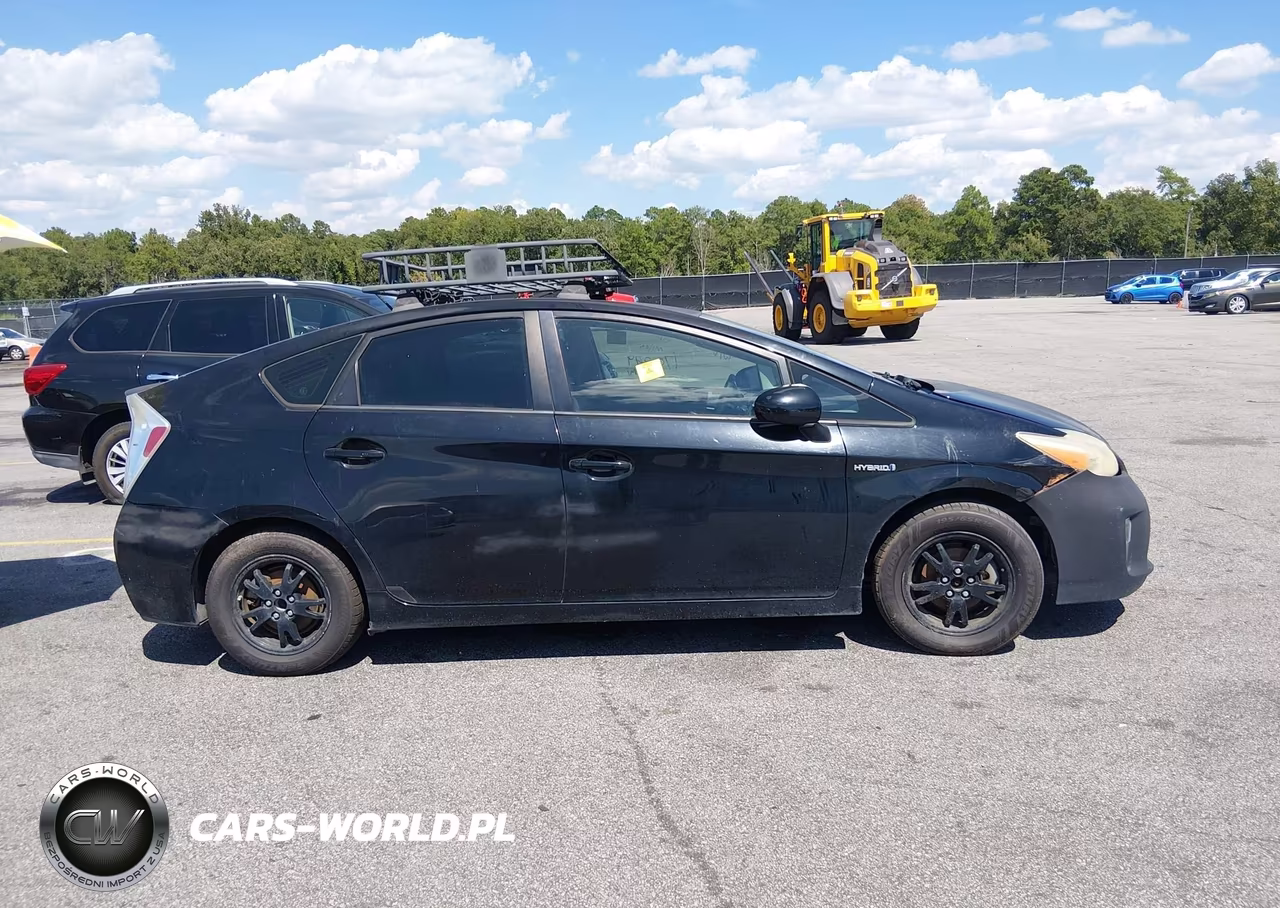 2014 Toyota Prius Two VIN:JTDKN3DU4E1756084 - 13