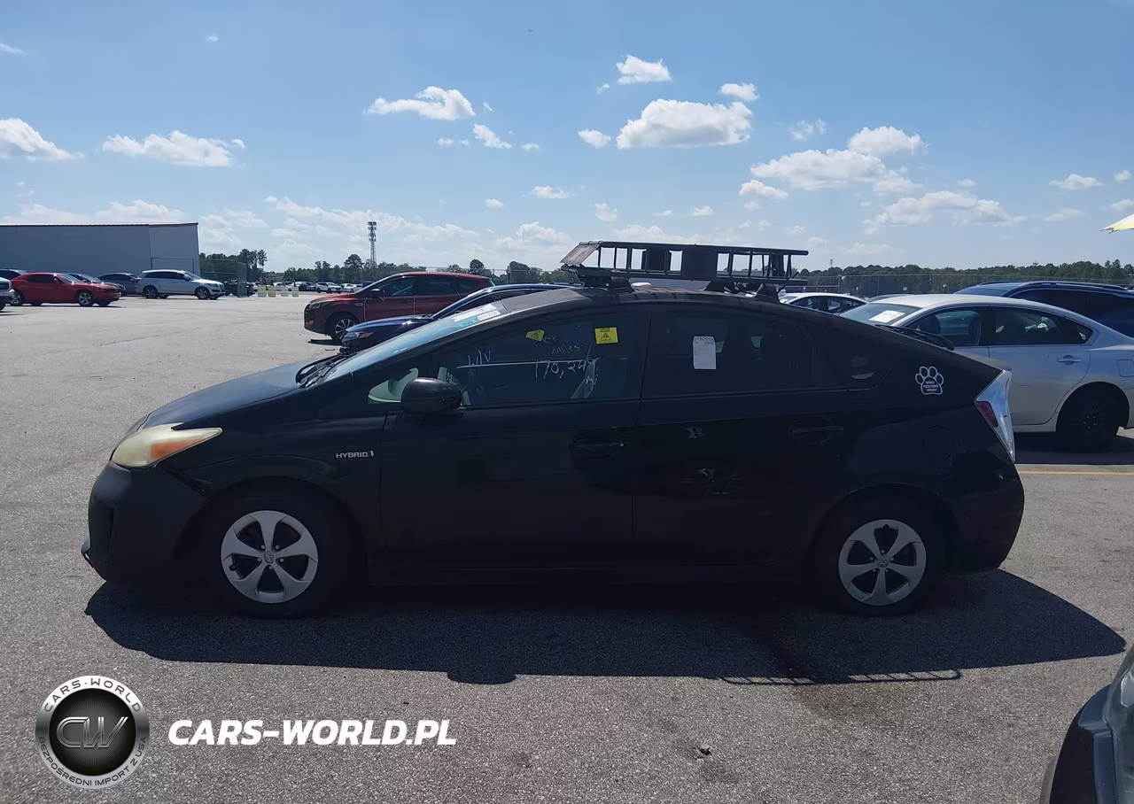 2014 Toyota Prius Two VIN:JTDKN3DU4E1756084 - 14