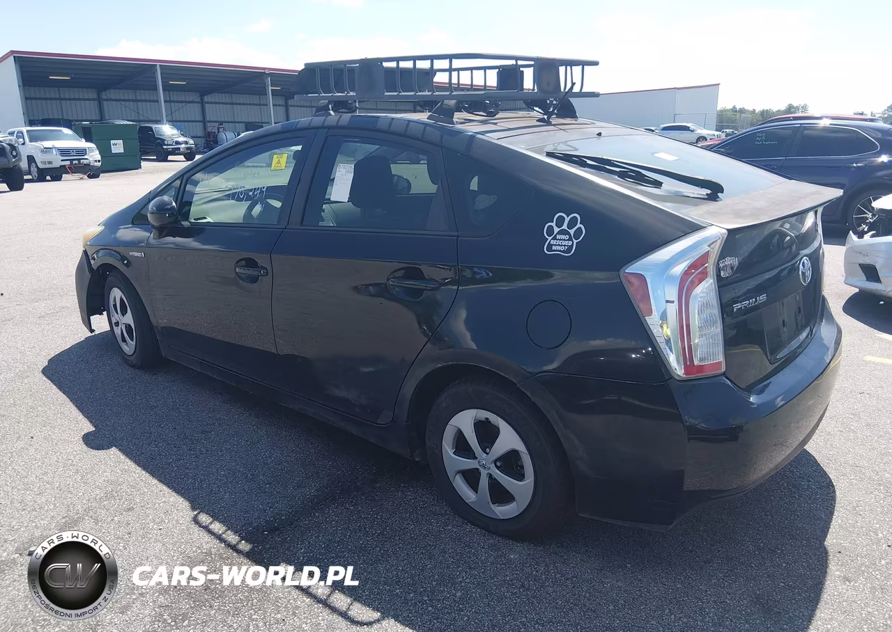 2014 Toyota Prius Two VIN:JTDKN3DU4E1756084 - 3