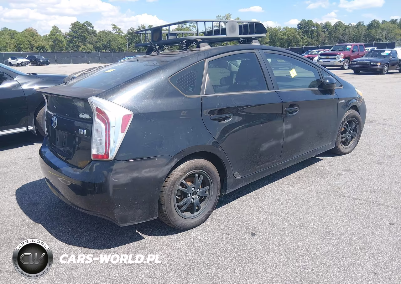 2014 Toyota Prius Two VIN:JTDKN3DU4E1756084 - 4