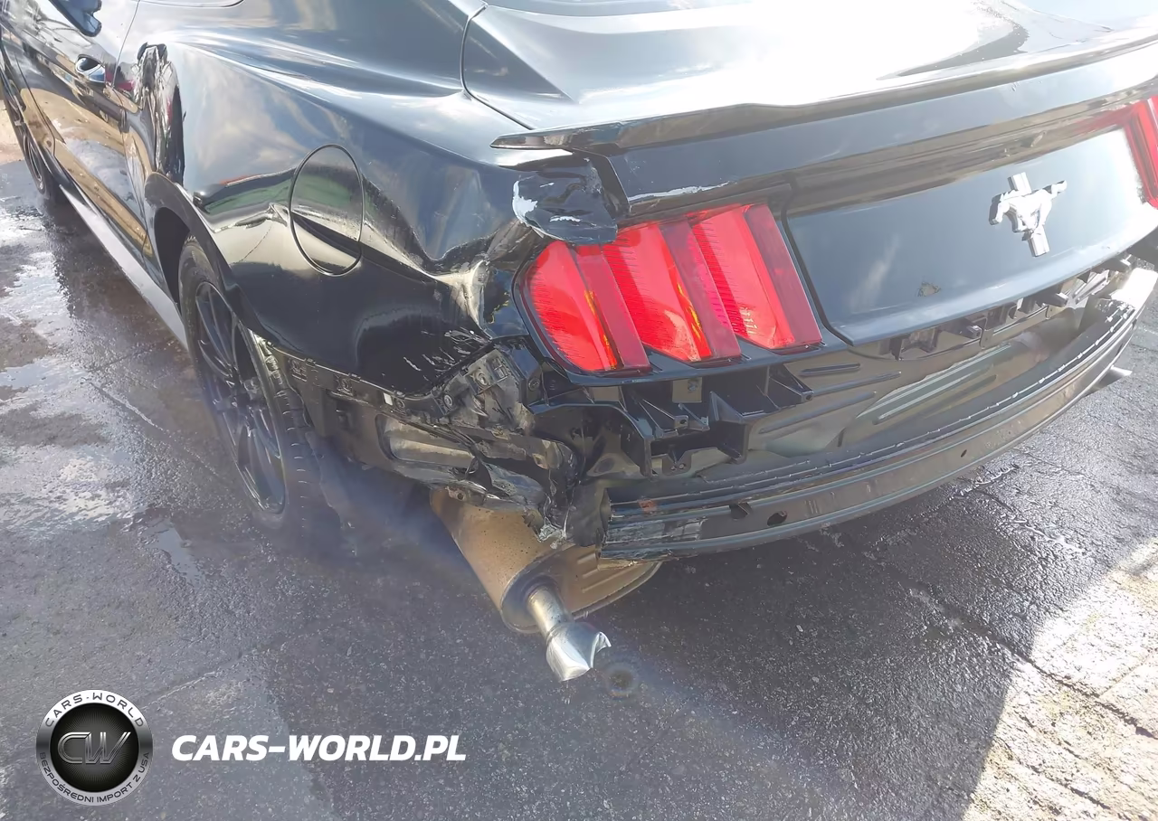2016 Ford Mustang V6 VIN:1FA6P8AM6G5215018 - 6