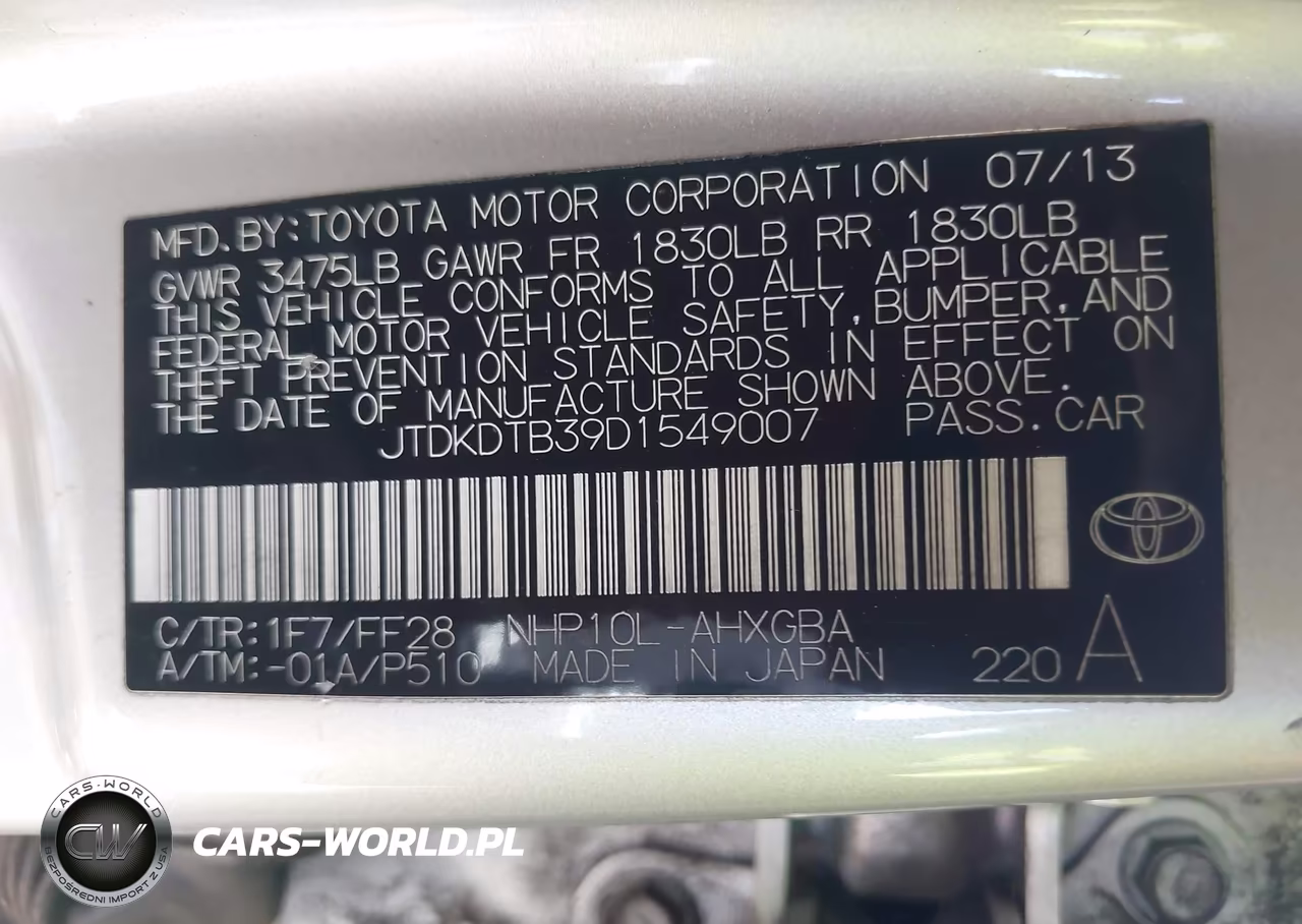 2013 Toyota Prius C Three VIN:JTDKDTB39D1549007 - 9