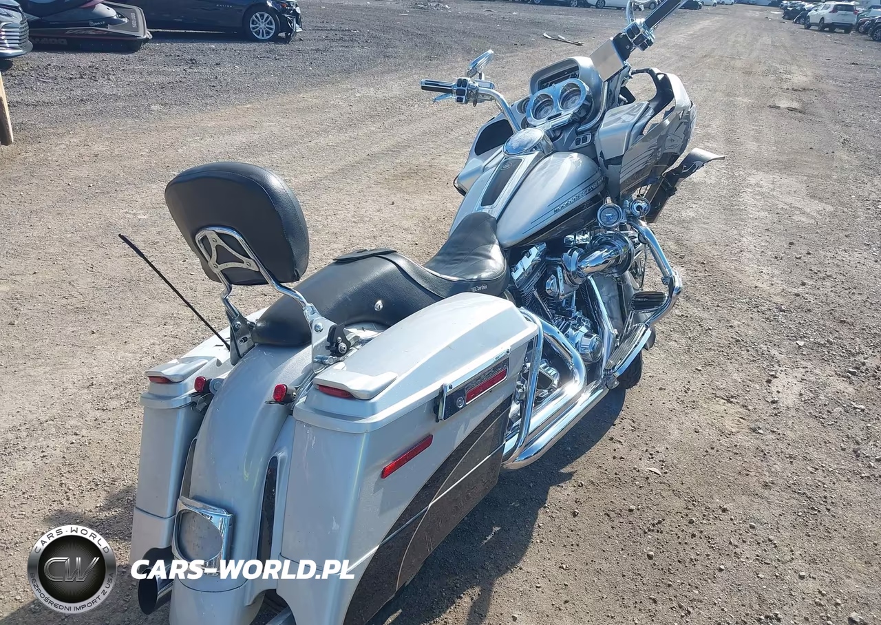 2009 Harley-Davidson Fltrse3 VIN:1HD1PV8109Y958305 - 4