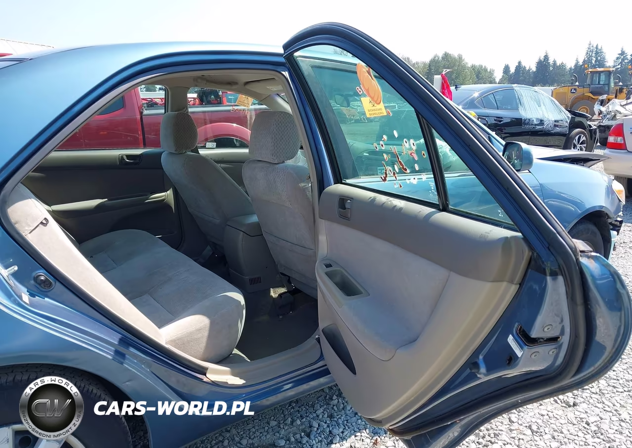 2003 Toyota Camry Le VIN:4T1BE32K33U185552 - 8