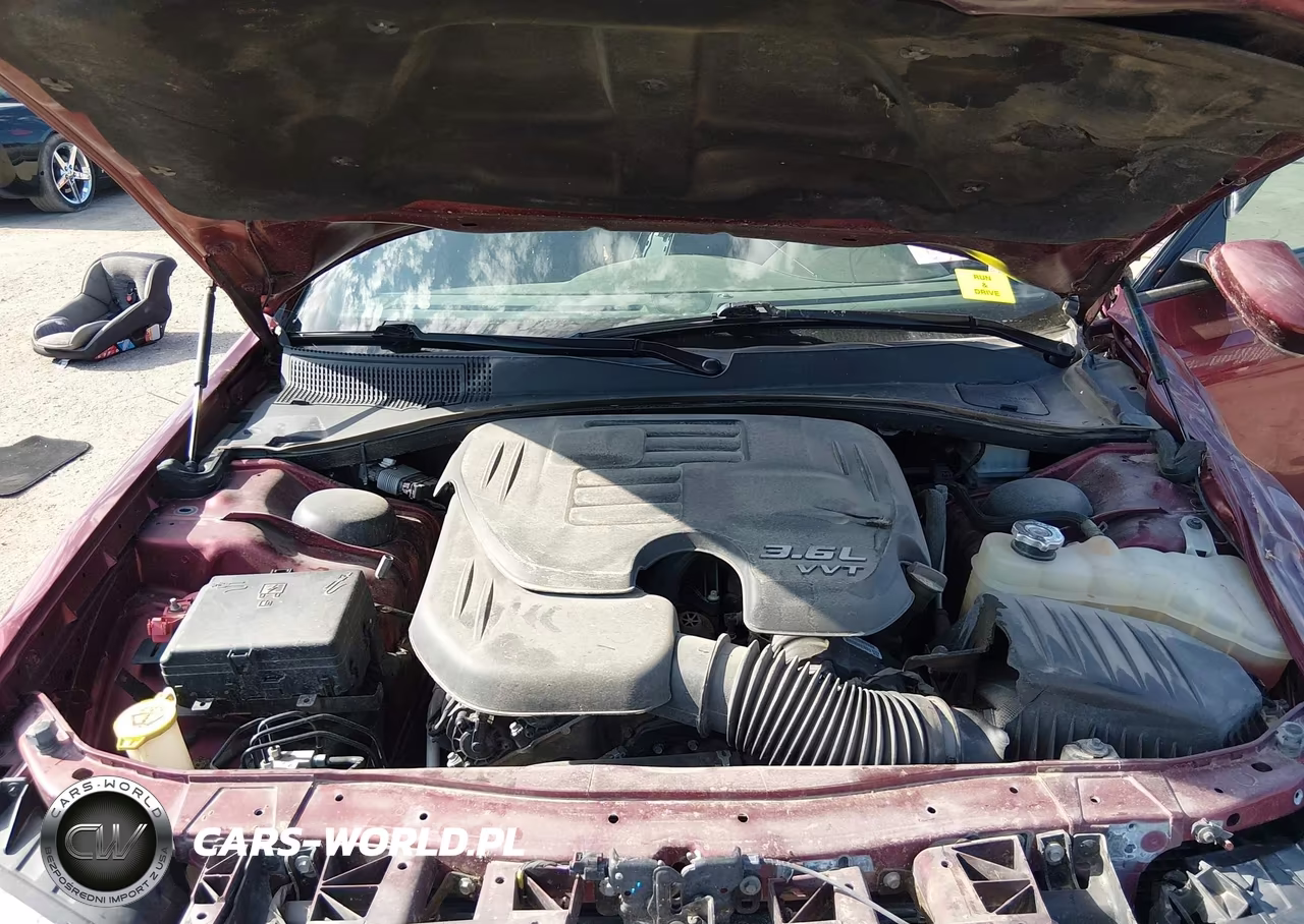 2021 Chrysler 300 300S VIN:2C3CCABG4MH525766 - 10