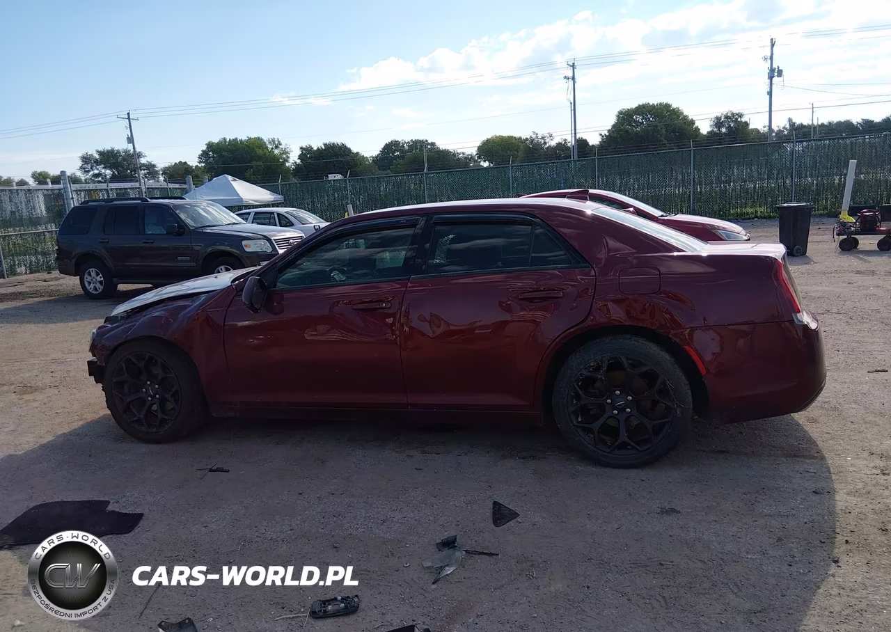 2021 Chrysler 300 300S VIN:2C3CCABG4MH525766 - 15