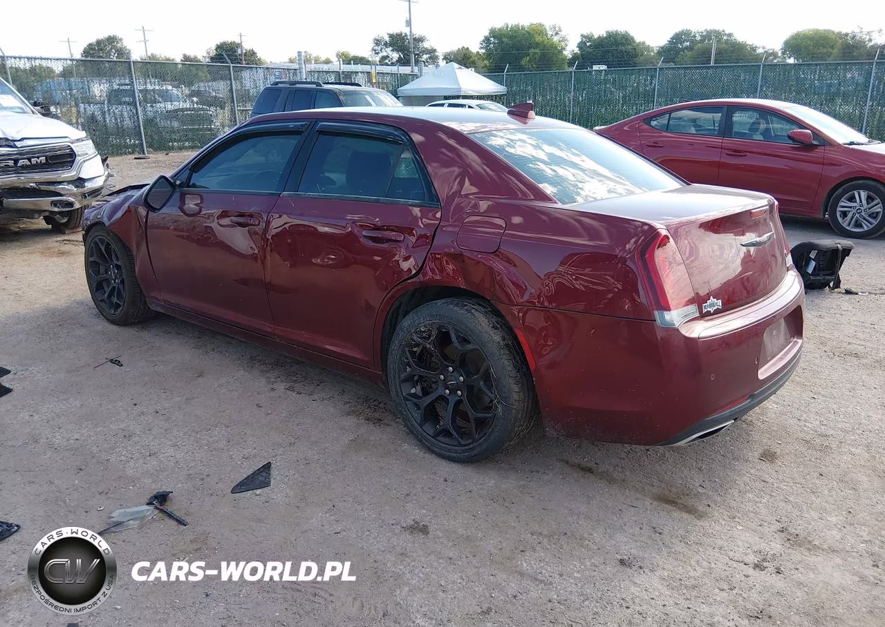 2021 Chrysler 300 300S VIN:2C3CCABG4MH525766 - 3