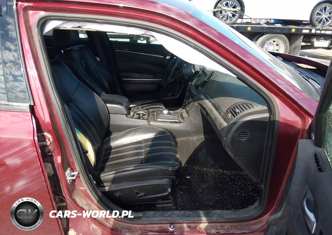 2021 Chrysler 300 300S VIN:2C3CCABG4MH525766 - 5