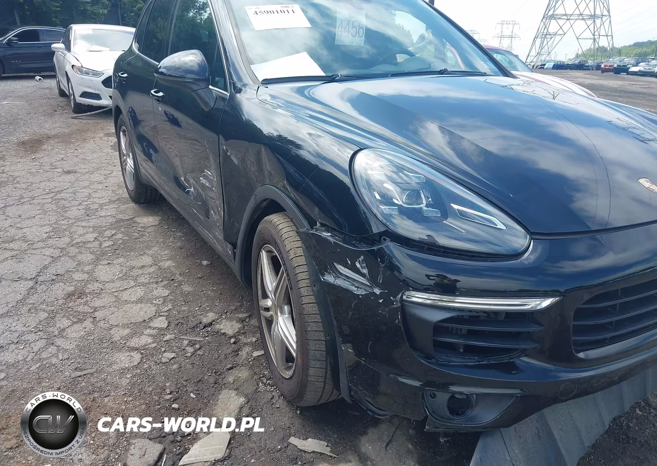 2017 Porsche Cayenne S VIN:WP1AB2A29HLA52195 - 6