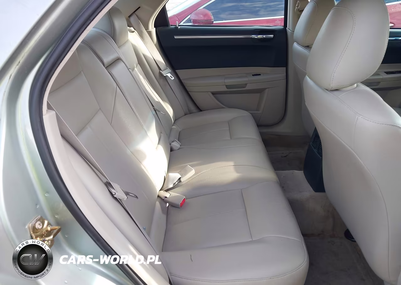 2006 Chrysler 300 Touring VIN:2C3KA53G46H493427 - 8