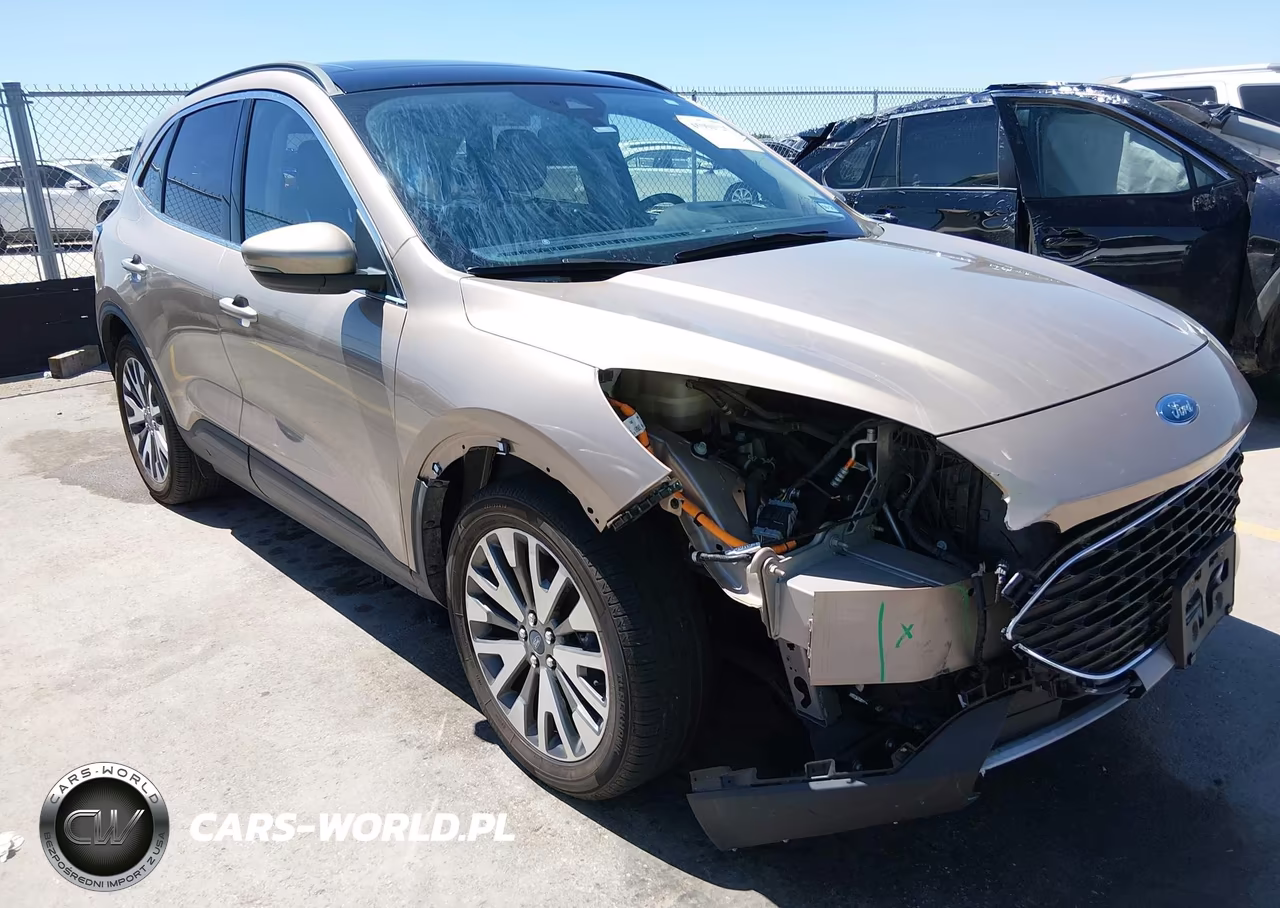 2020 Ford Escape Titanium Hybrid