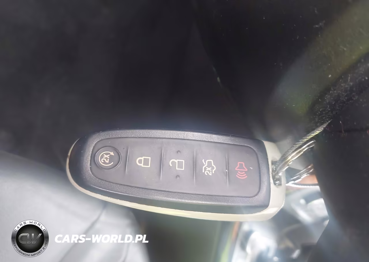 2015 Ford Focus Titanium VIN:1FADP3J22FL370023 - 11