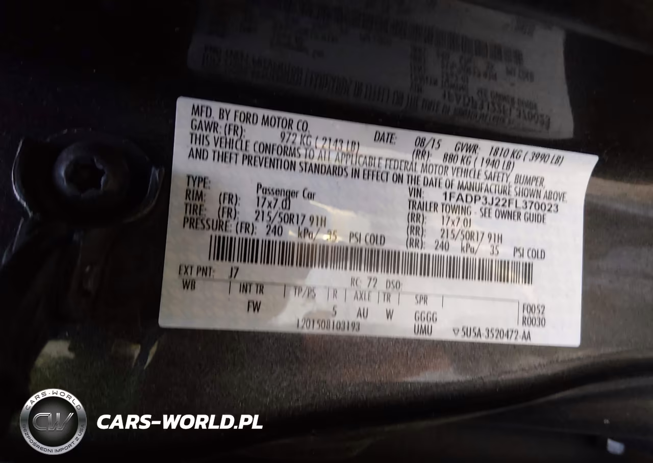 2015 Ford Focus Titanium VIN:1FADP3J22FL370023 - 9
