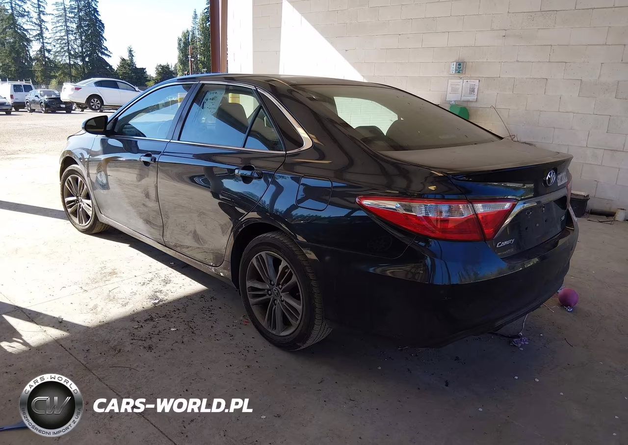 2015 Toyota Camry Se VIN:4T1BF1FK5FU917387 - 3