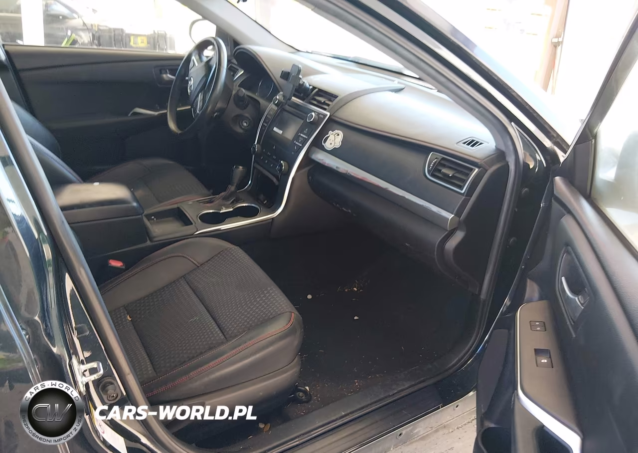 2015 Toyota Camry Se VIN:4T1BF1FK5FU917387 - 5