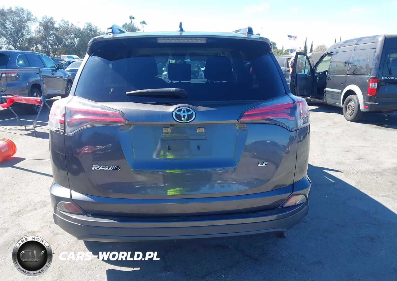 2018 Toyota Rav4 Le VIN:JTMZFREV2JJ168913 - 16